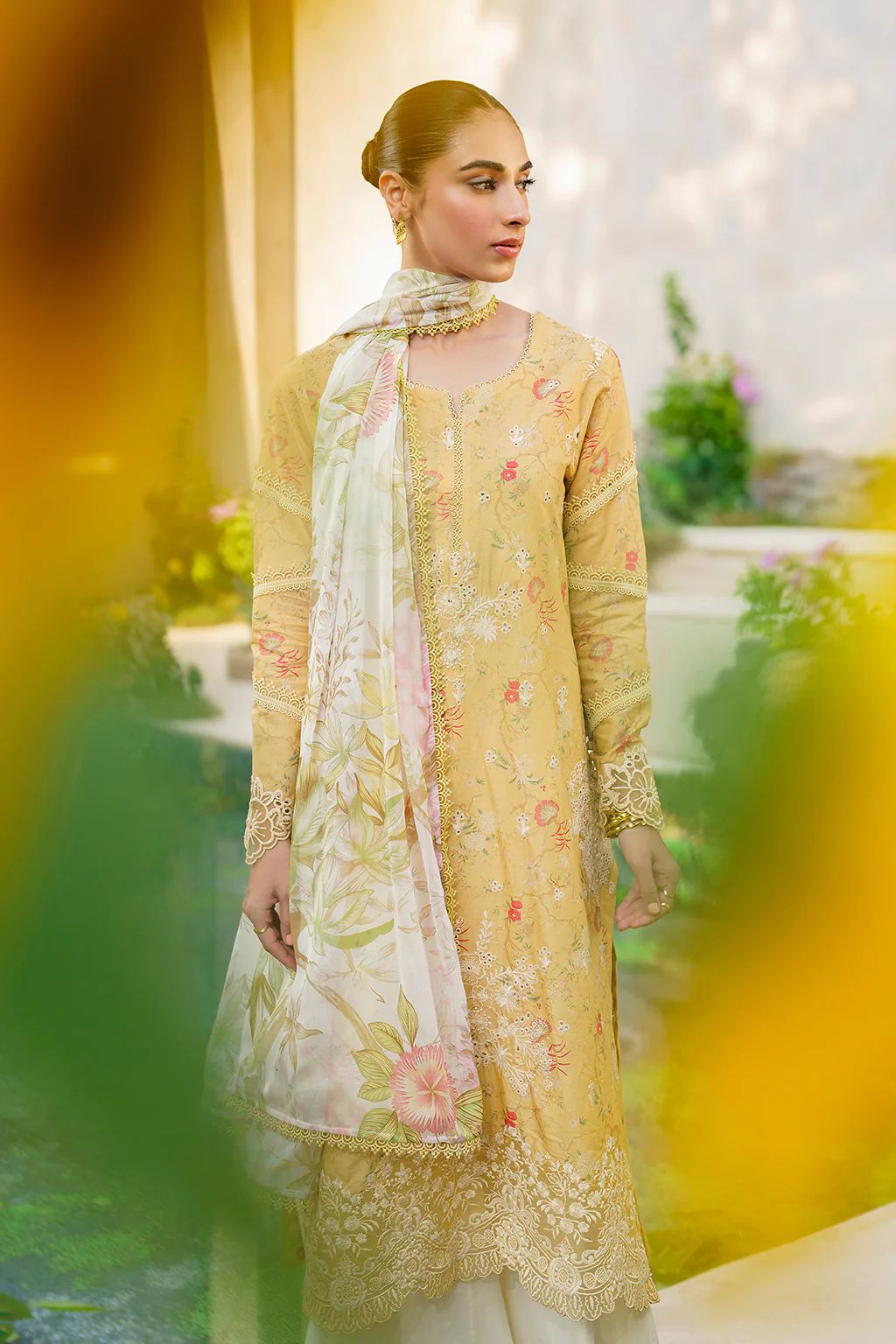 IZNIK Festive Lawn SFL-09