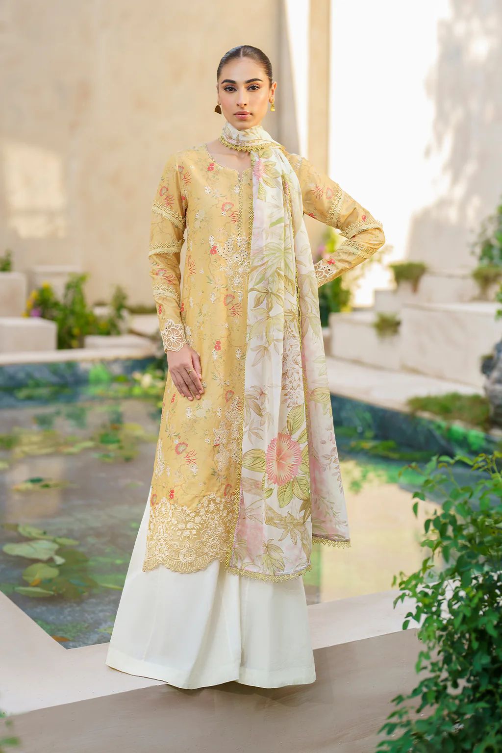 IZNIK Festive Lawn SFL-09