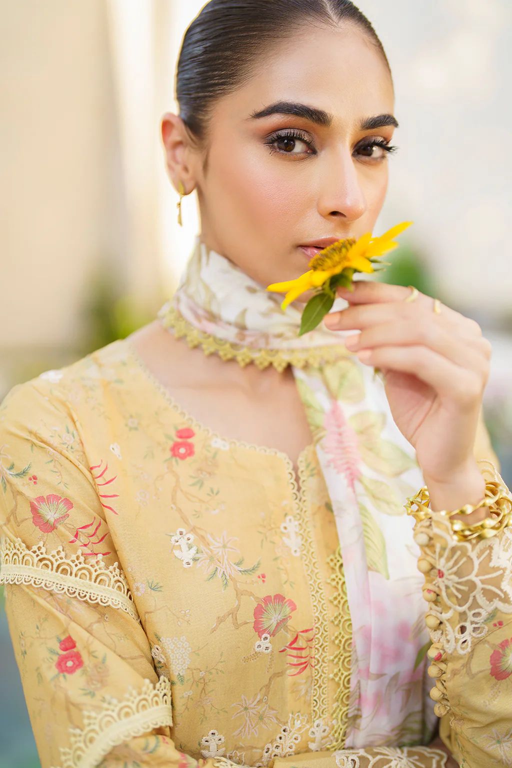 IZNIK Festive Lawn SFL-09