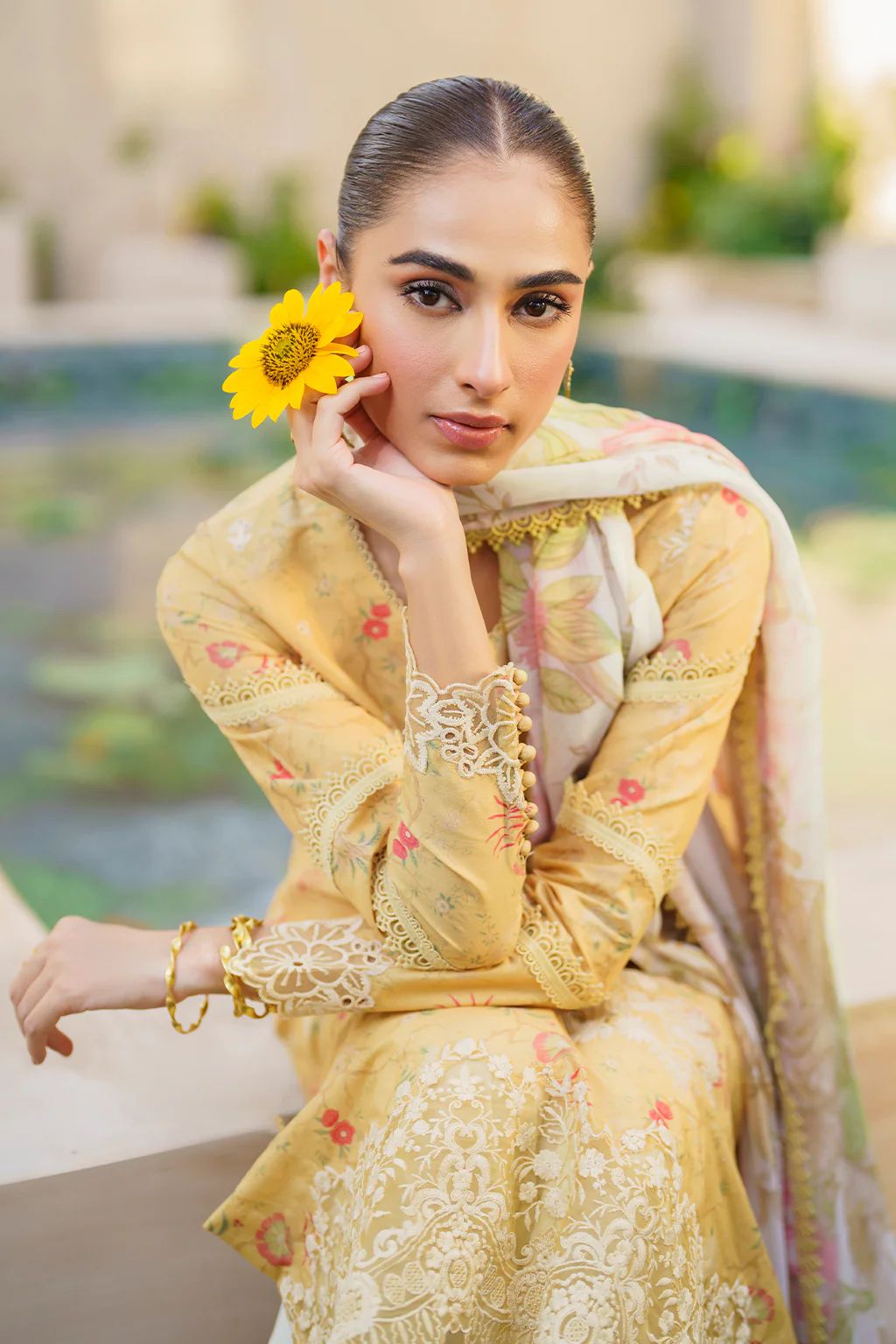 IZNIK Festive Lawn SFL-09