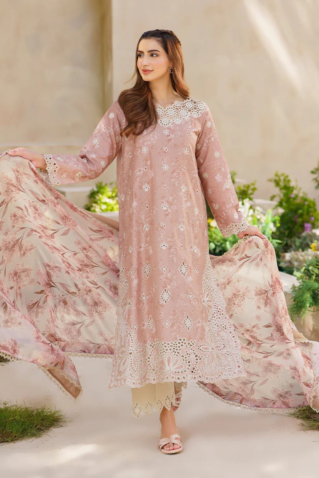 IZNIK Festive Lawn SFL-11
