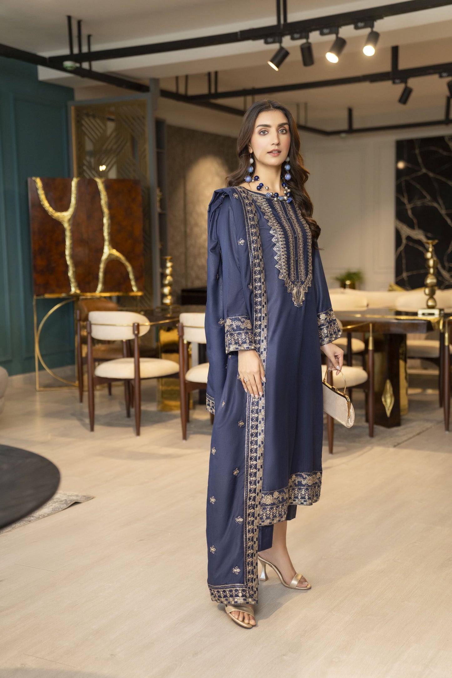 Pashmina Winter Shawl Collection by Sakeena Hasan SHP8
