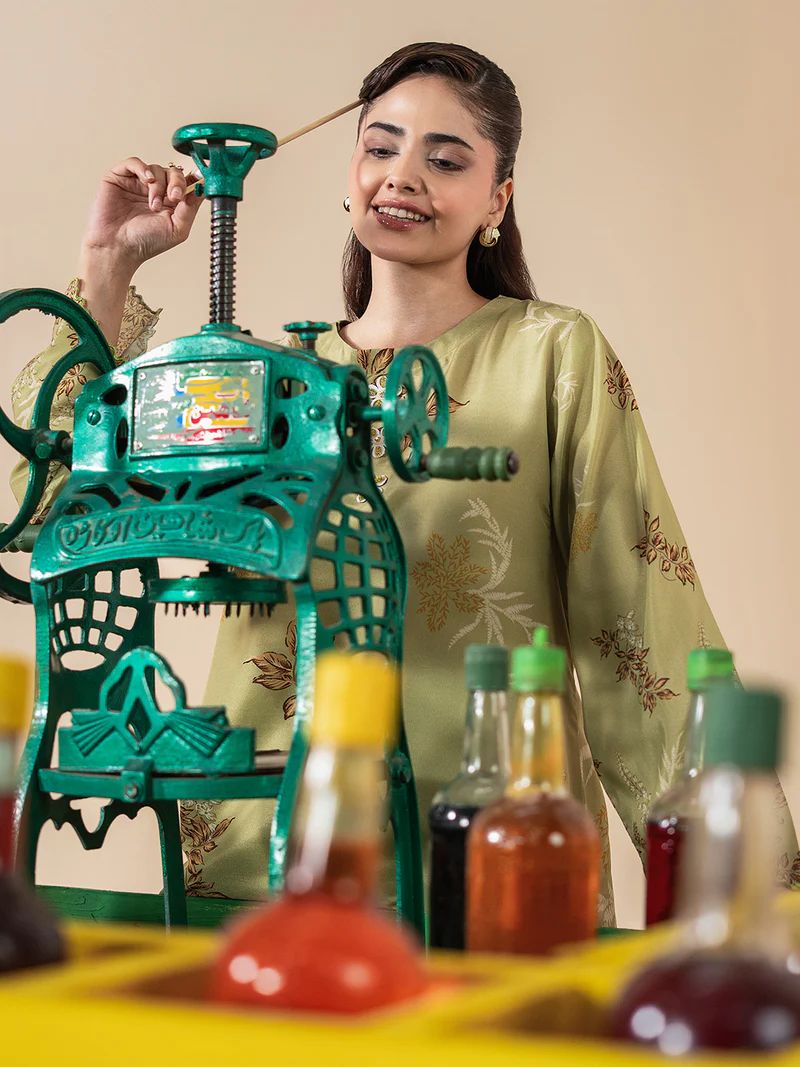 Mona Mausam MM7 Ready to Wear 2pc Printed Blended Lawn Suit – Olive Green Floral