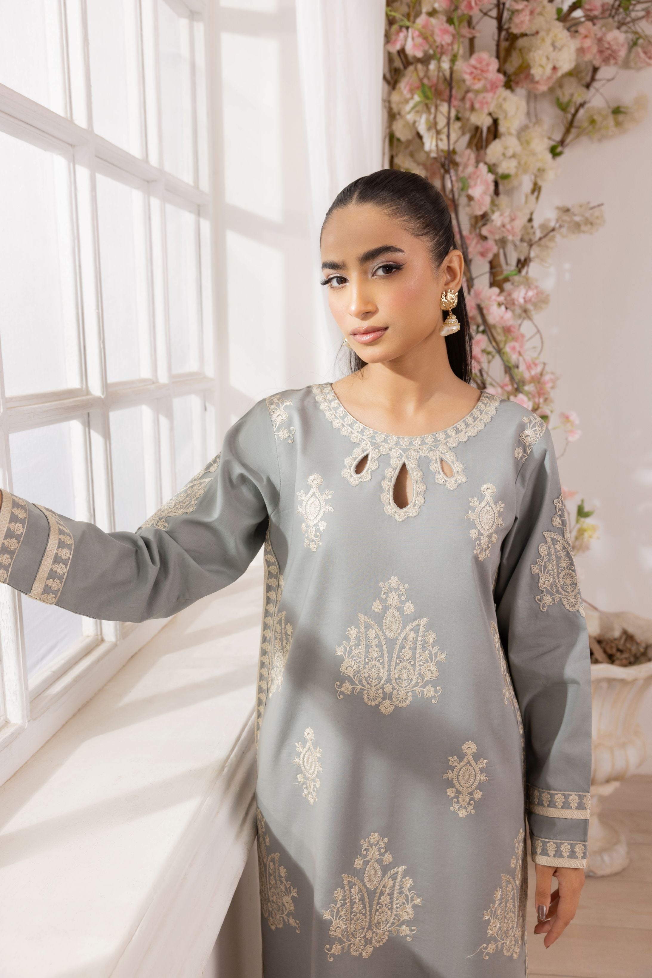 Lawn Breeze by Mohagni – 3pc Ready to Wear Cotton Summer Suit LMB3