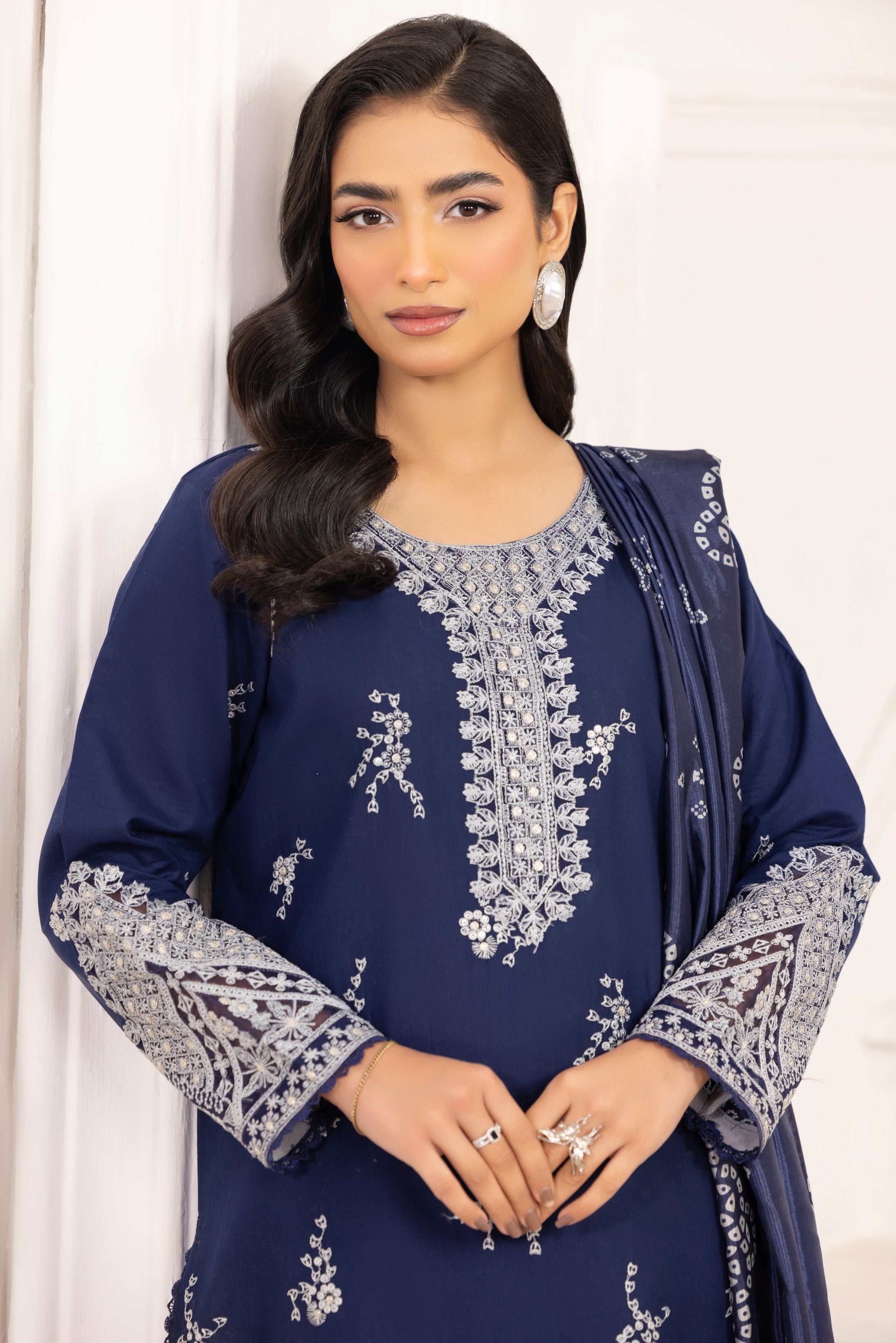 Lawn Breeze by Mohagni – 3pc Ready to Wear Cotton Womenswear Suit LMB4