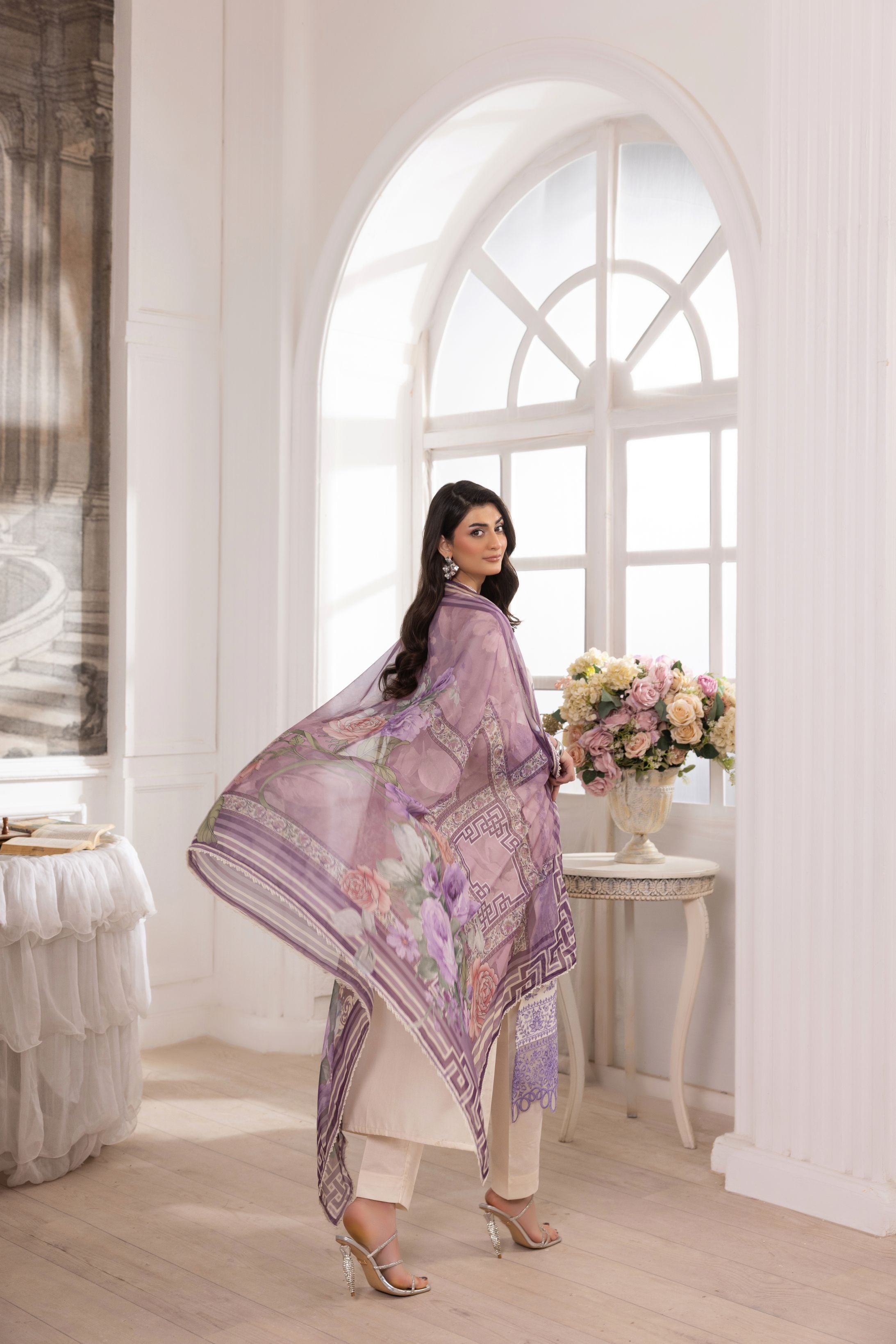 Lawn Breeze by Mohagni – 3pc Ready to Wear Cotton Suit LMB7