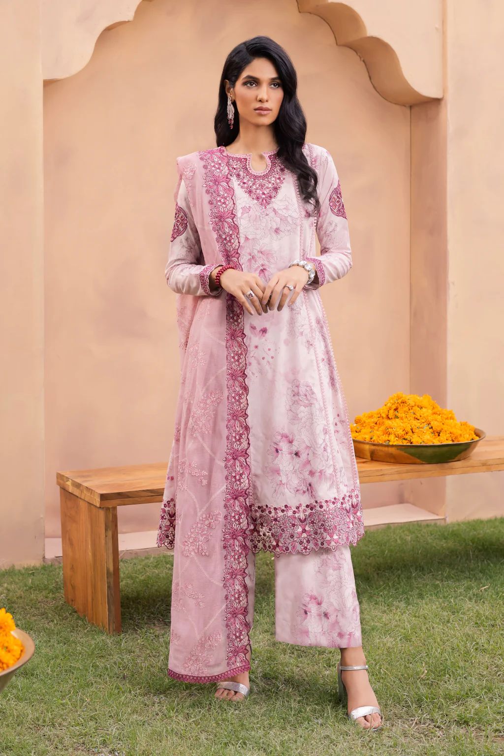 Iznik Aashiaan Festive Lawn Helena 08