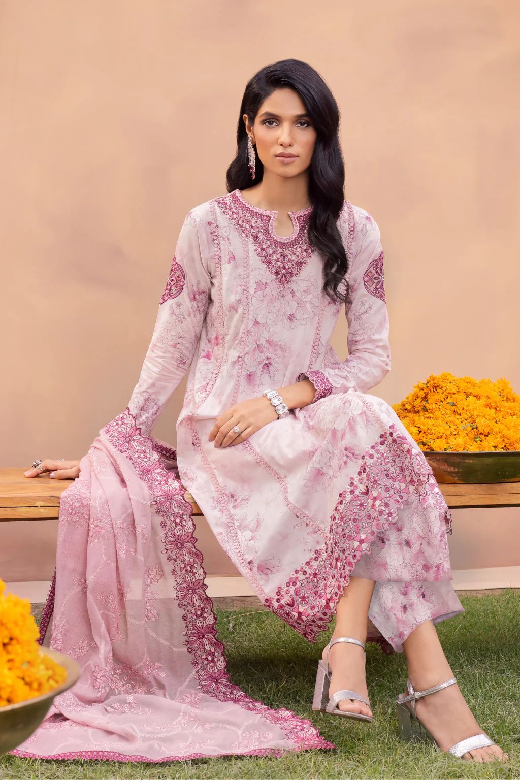 Iznik Aashiaan Festive Lawn Helena 08