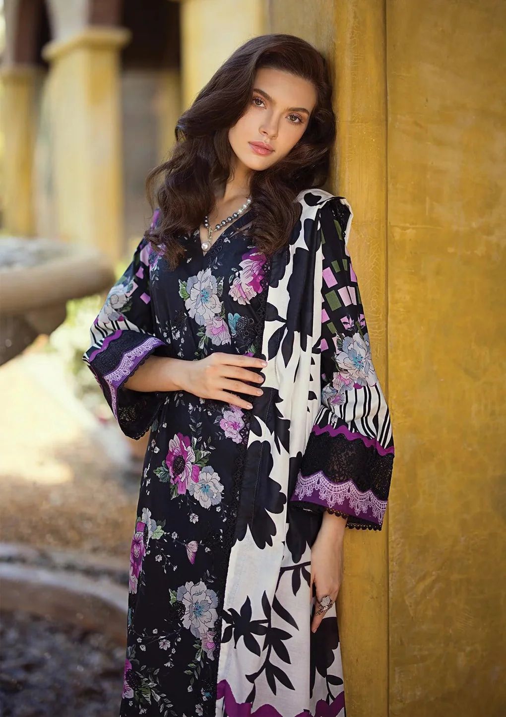 ELAF Chikankari Lawn DARIEN ECT-02B