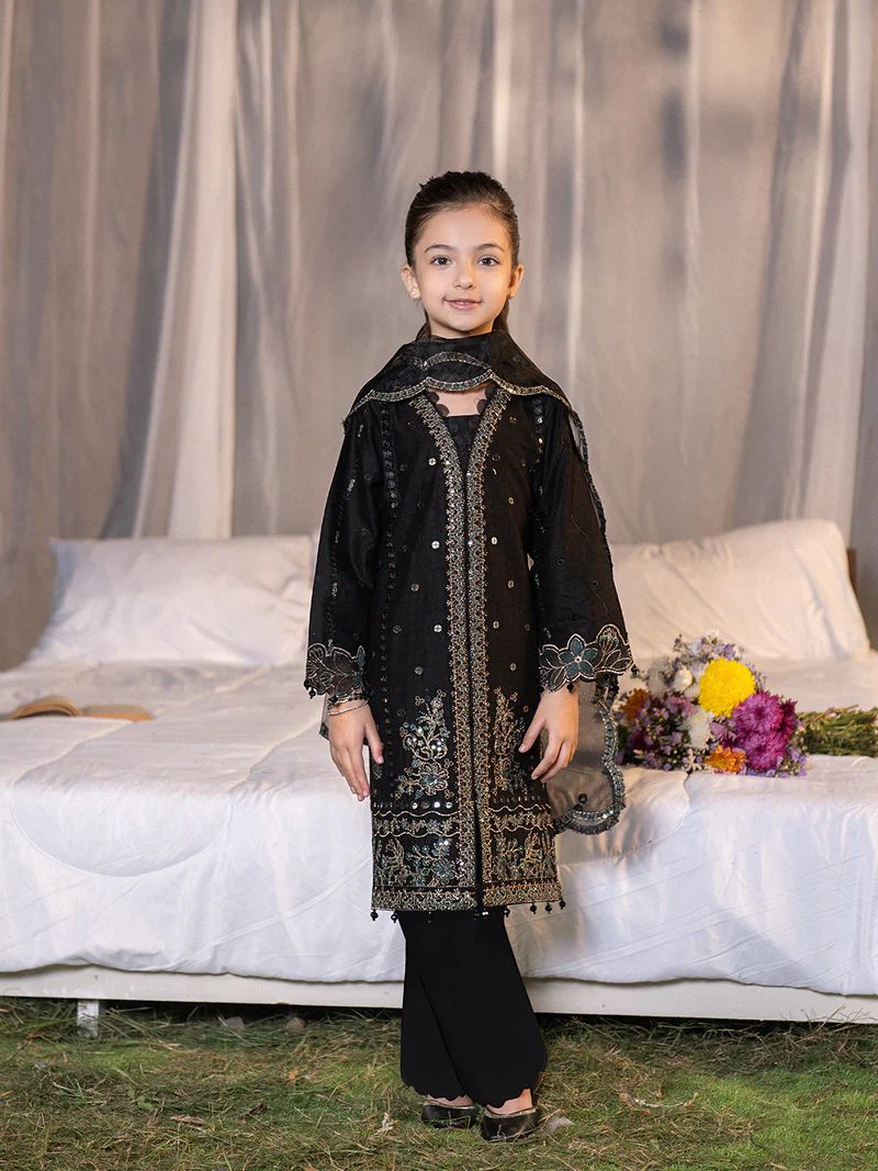 Hania’s Eid Twinning Charm by Mona – Black Chikankari Jacquard Sharara Suit HEC9