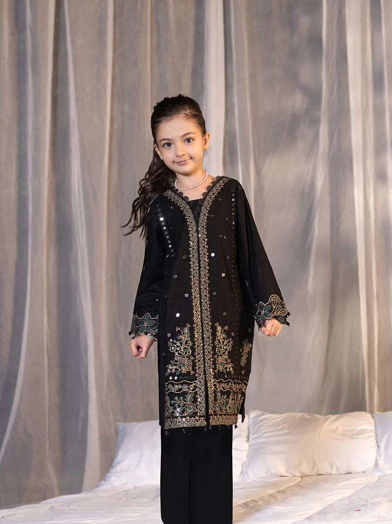 Hania’s Eid Twinning Charm by Mona – Black Chikankari Jacquard Sharara Suit HEC9