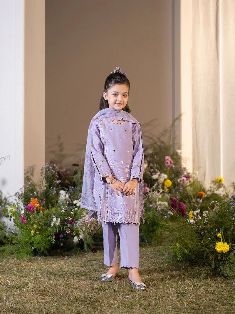 Hania’s Eid Twinning Charm by Mona – Lavender Chikankari Jacquard HEC10