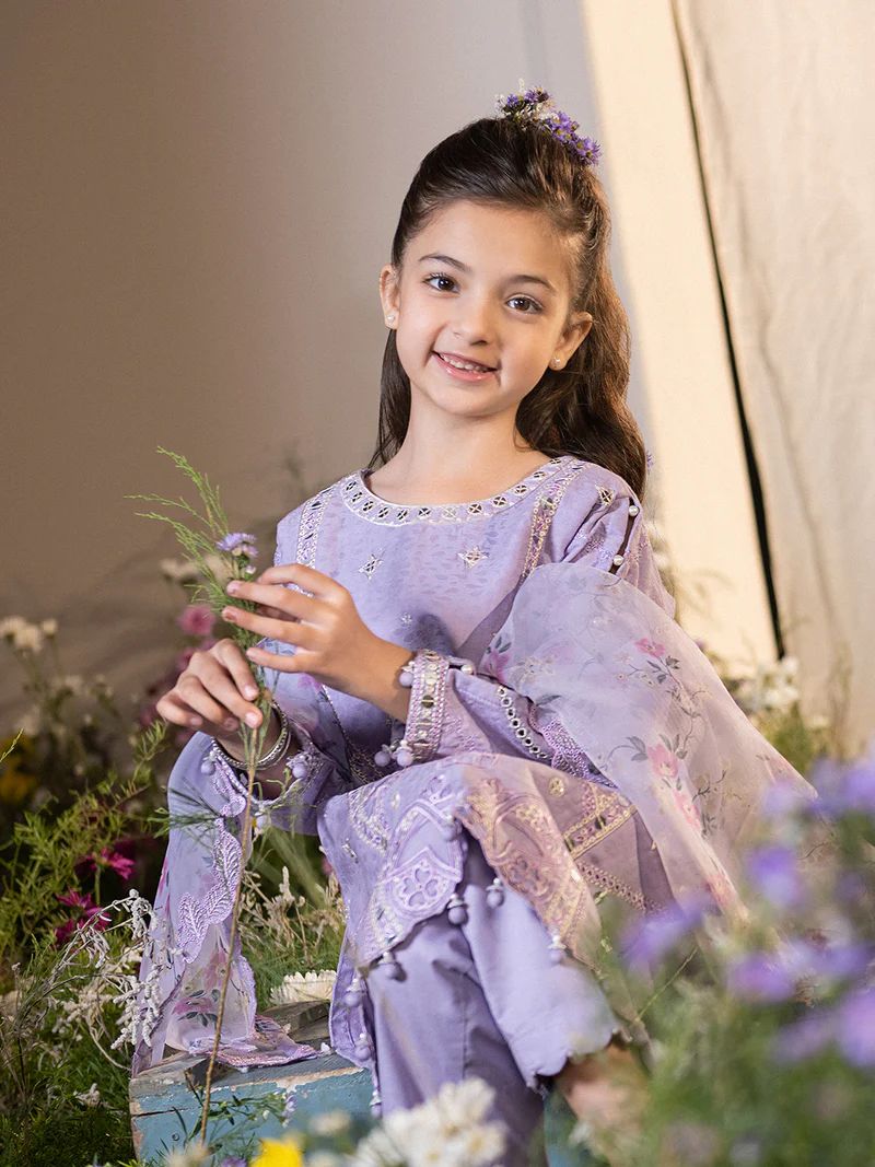 Hania’s Eid Twinning Charm by Mona – Lavender Chikankari Jacquard HEC10