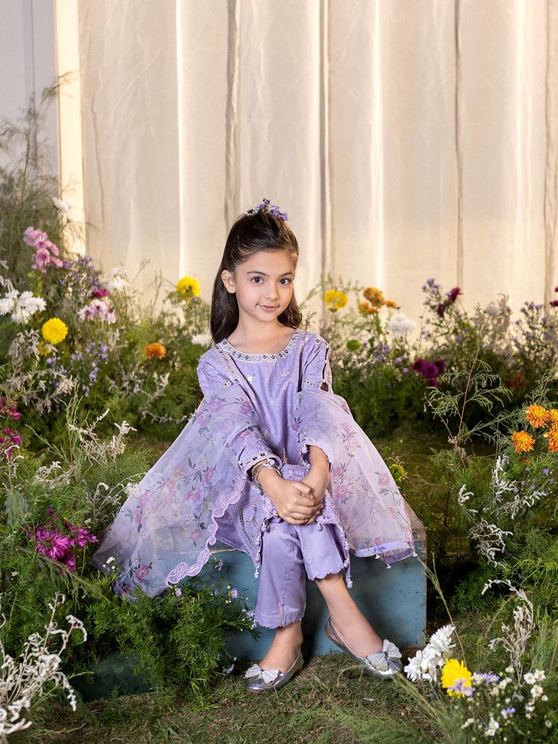 Hania’s Eid Twinning Charm by Mona – Lavender Chikankari Jacquard HEC10