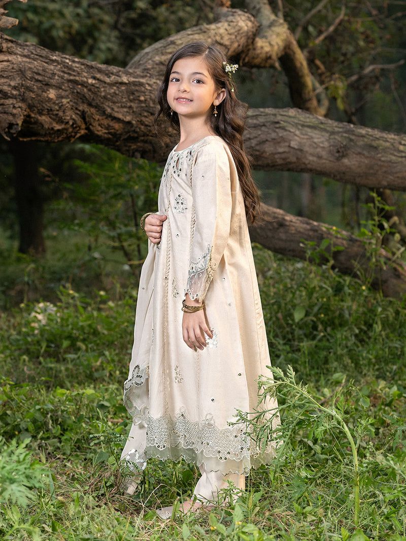 Hania’s Eid Twinning Charm by Mona – Ivory Chikankari Jacquard Maxi HEC12