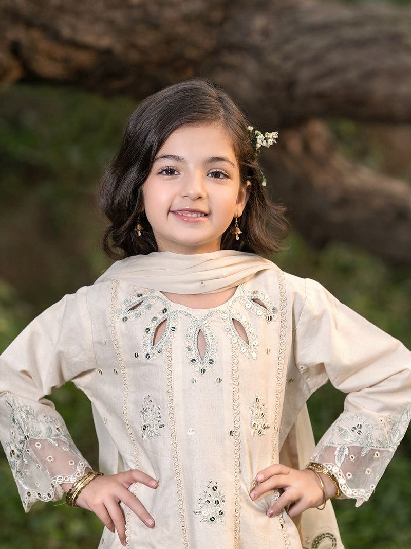 Hania’s Eid Twinning Charm by Mona – Ivory Chikankari Jacquard Maxi HEC12