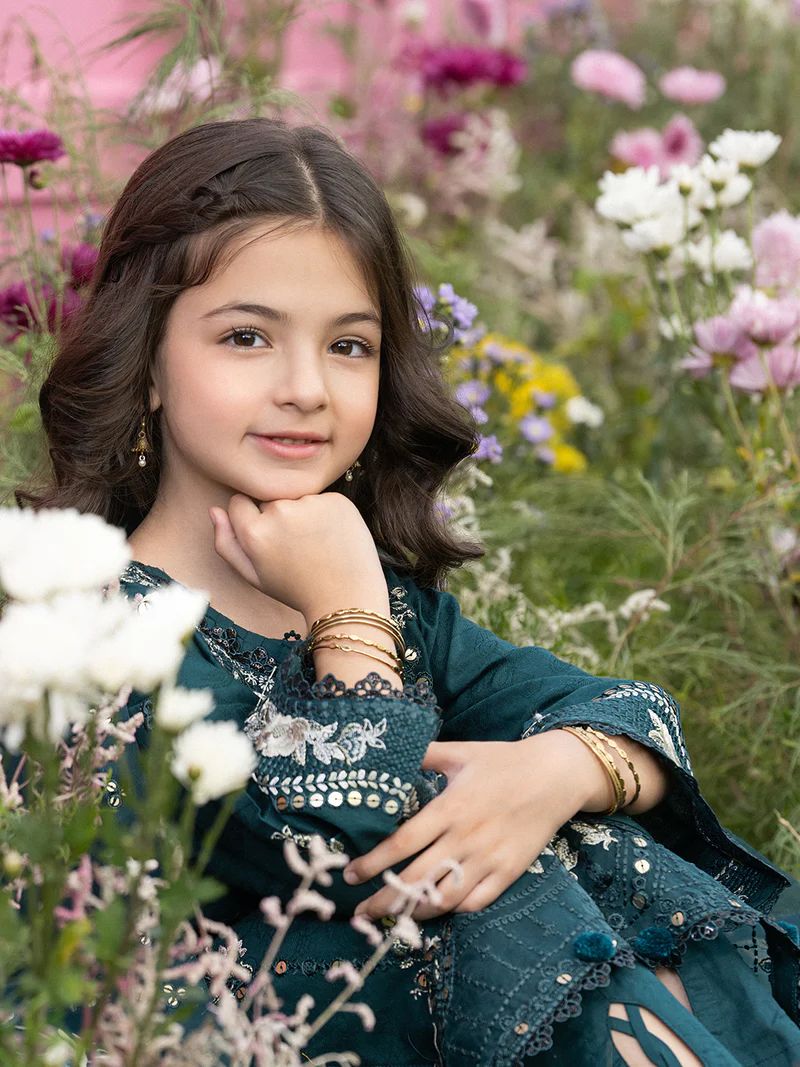 Hania’s Eid Twinning Charm by Mona – Emerald Chikankari Jacquard HEC13