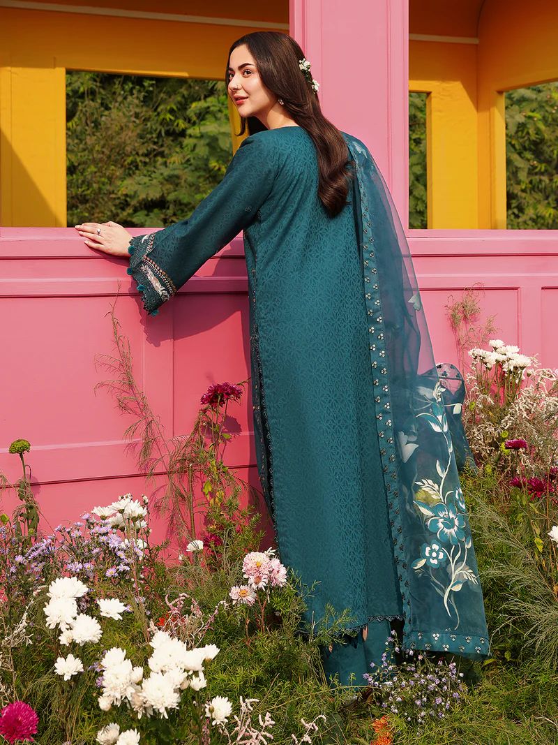 Hania’s Eid Twinning Charm by Mona – Emerald Chikankari Jacquard HEC13