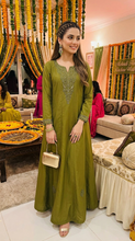Miski Winter Essentials 2pc Olive Green Embroidered Linen Frock Suit – MWE7