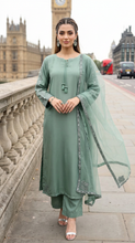 Miski Winter Essentials 3pc Sage Green Embroidered Linen Suit with Net Dupatta – MWE4