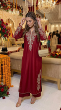 Miski Winter Essentials 2pc Maroon Embroidered Linen Suit – MWE9