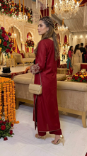 Miski Winter Essentials 2pc Maroon Embroidered Linen Suit – MWE9