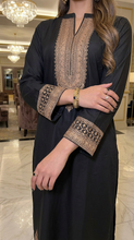 Miski Winter Essentials 3pc Black Embroidered Linen Suit with Net Dupatta – MWE10