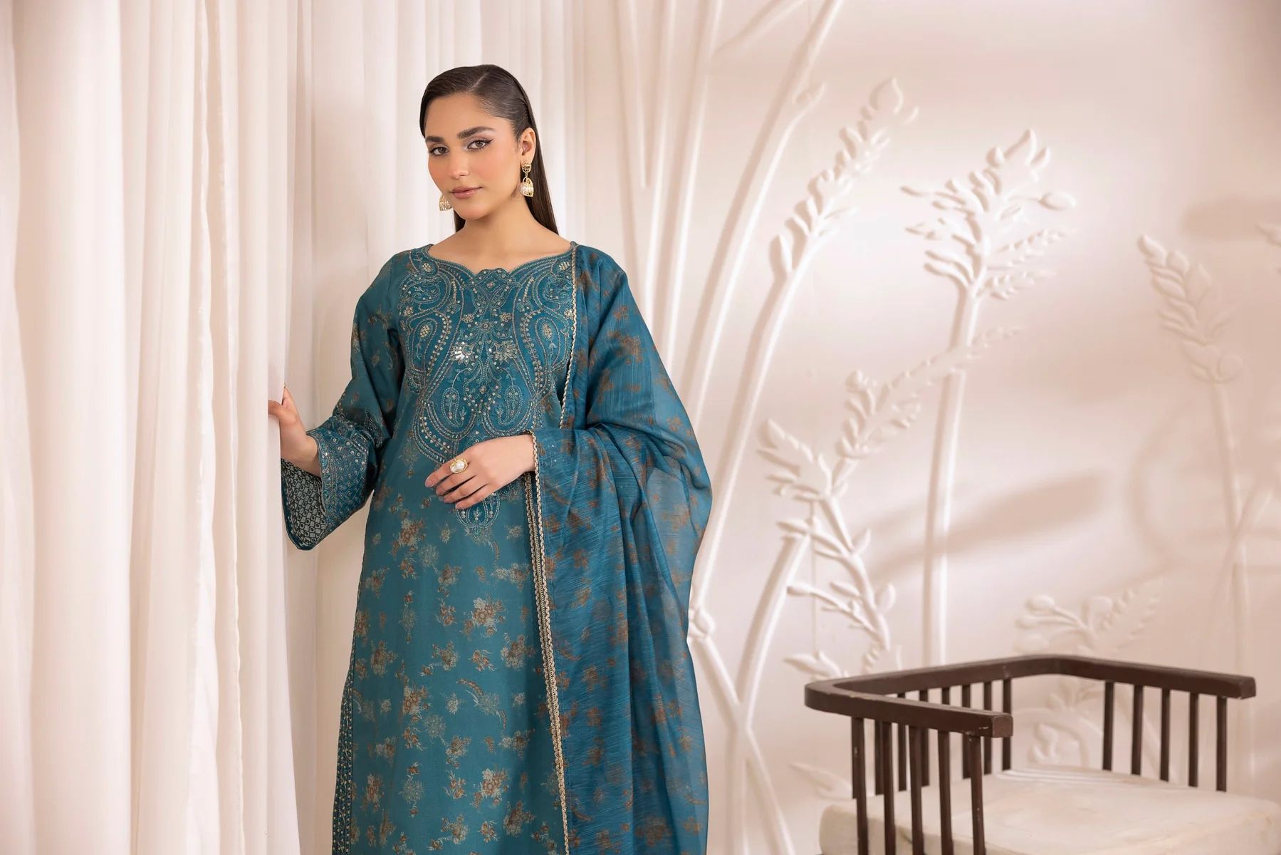 Rang Bahaar Ready to Wear Pakistani Womenswear by Designer Mohagni RBM4