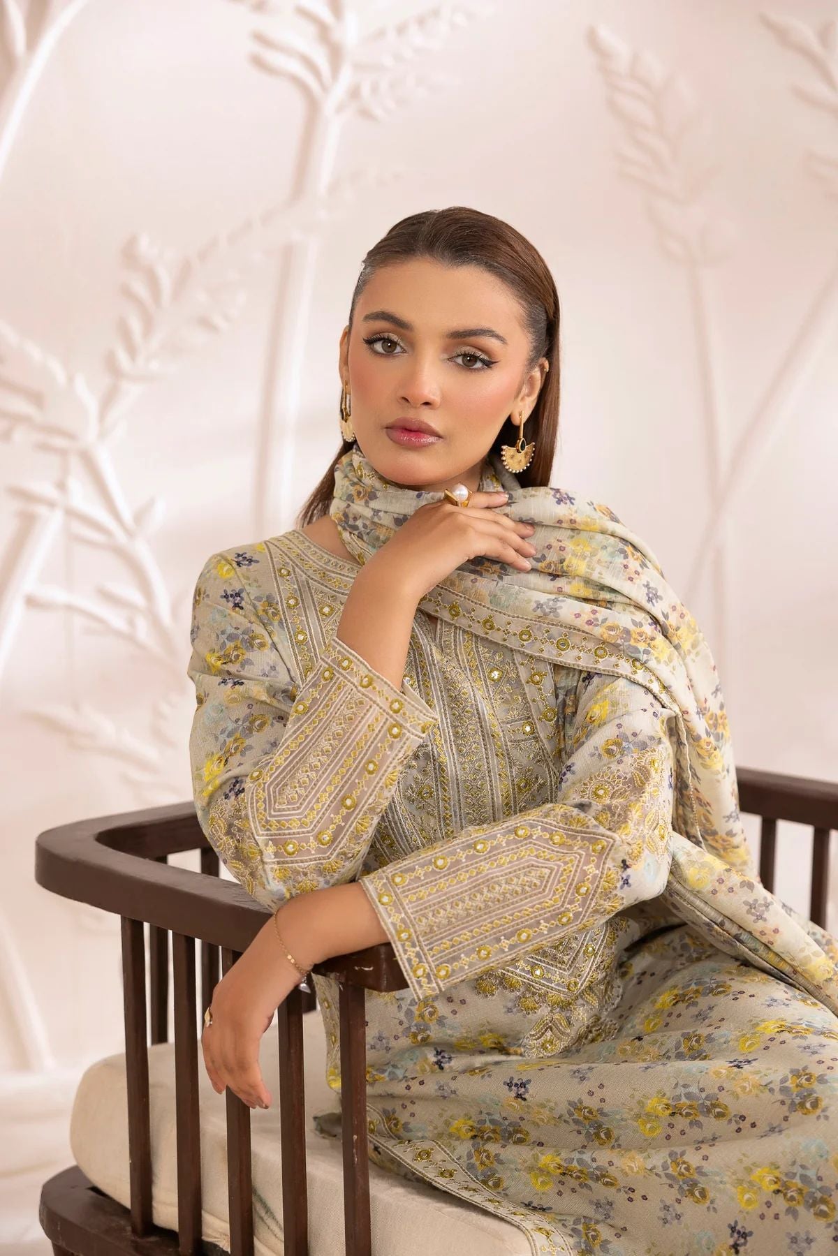 Rang Bahaar Ready to Wear Pakistani Womenswear by Designer Mohagni RBM1