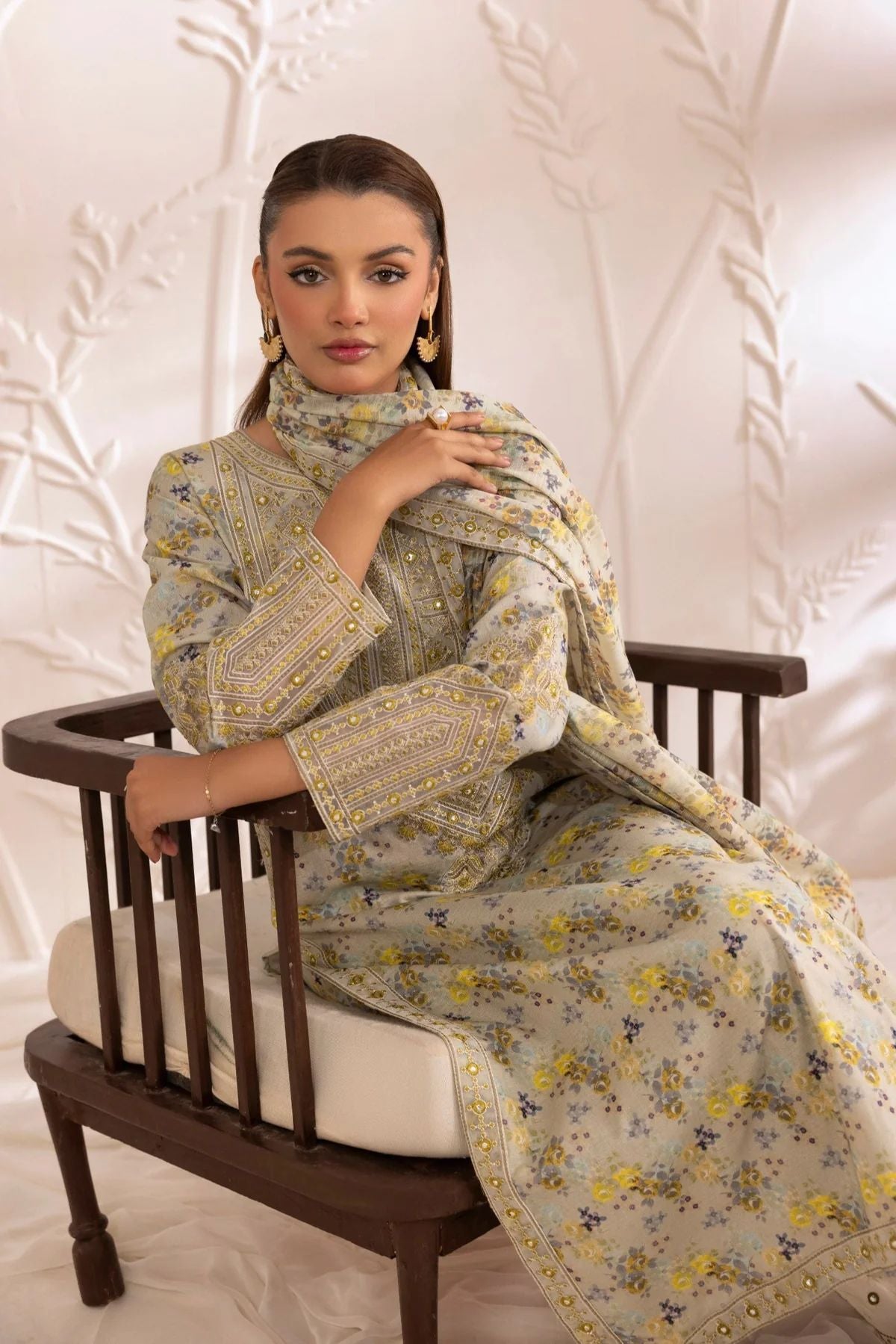 Rang Bahaar Ready to Wear Pakistani Womenswear by Designer Mohagni RBM1