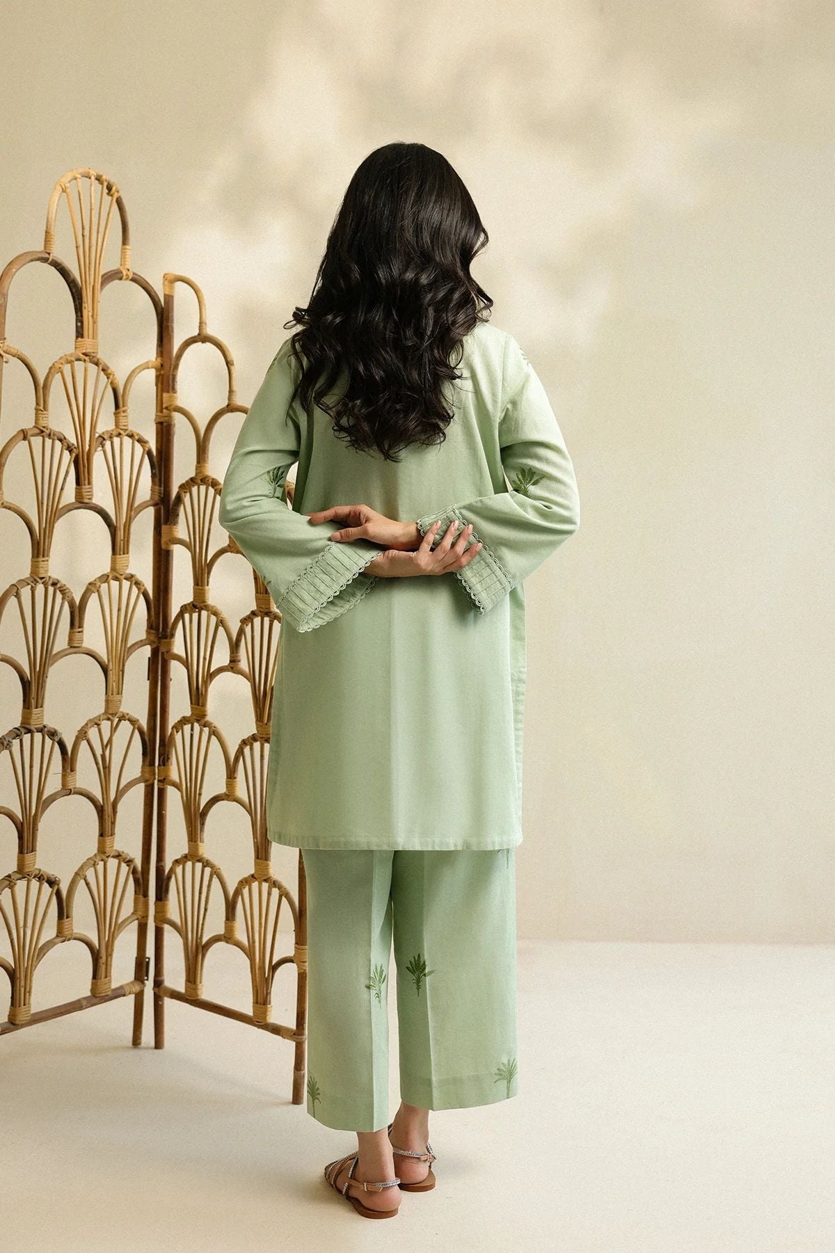 Green Tropical Embroidered Self Jacquard 2pc Winter Set – Sahar SWC8
