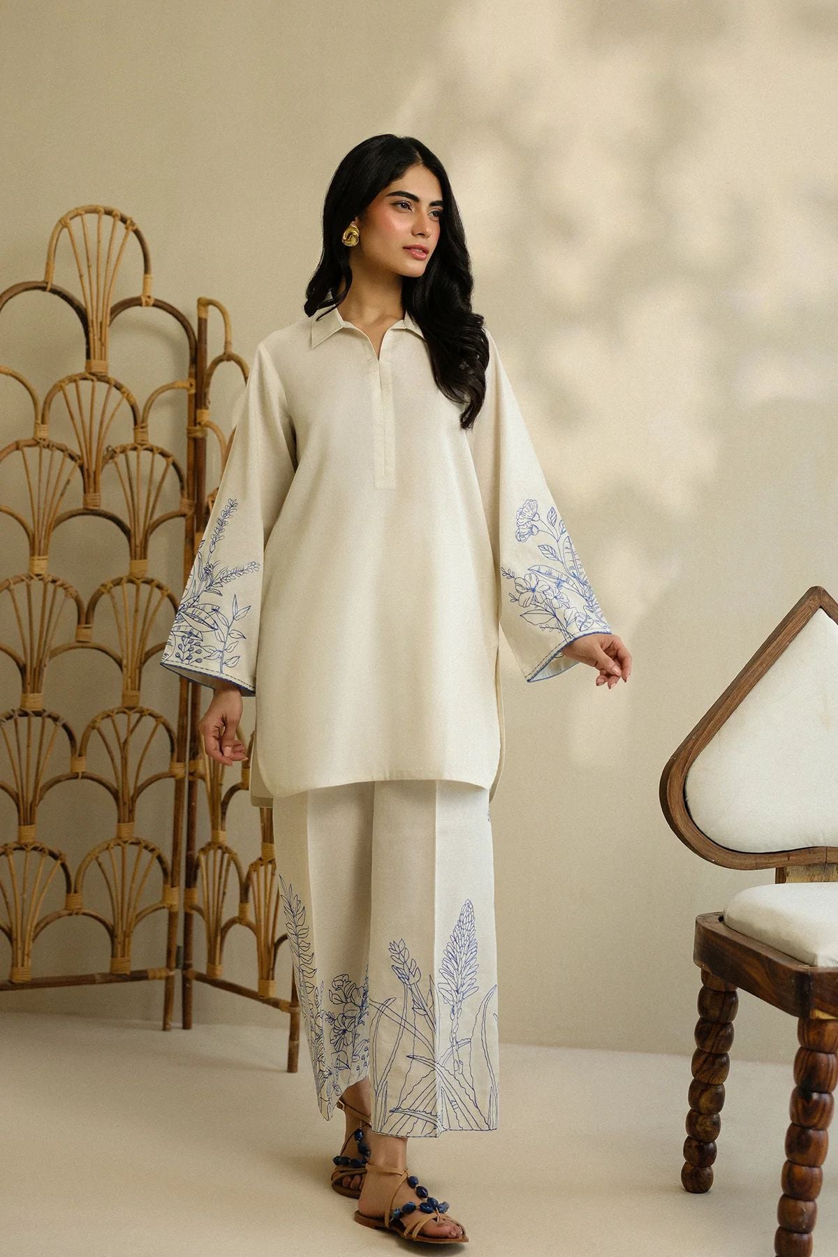 Ivory Botanical Embroidered Self Jacquard 2pc Winter Set – Sahar SWC6