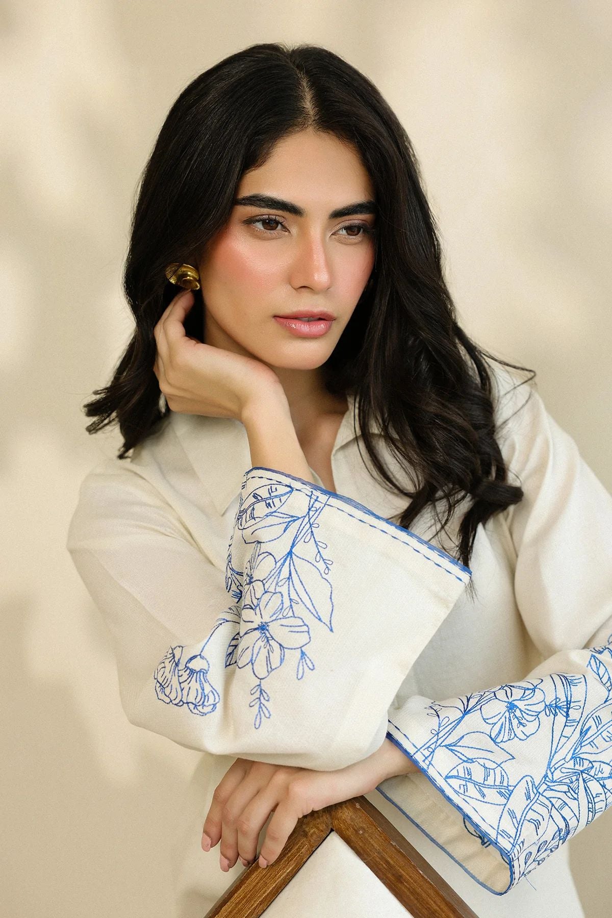 Ivory Botanical Embroidered Self Jacquard 2pc Winter Set – Sahar SWC6