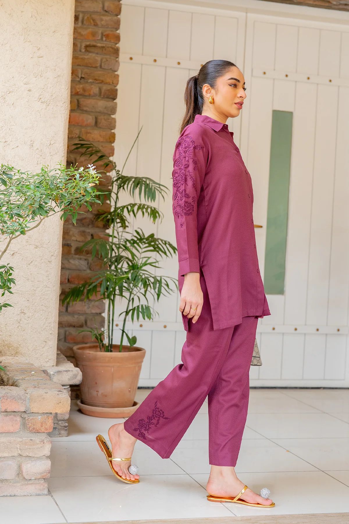 Deep Plum Cutwork Dobby Jacquard 2pc Winter Set – Sahar SWC2