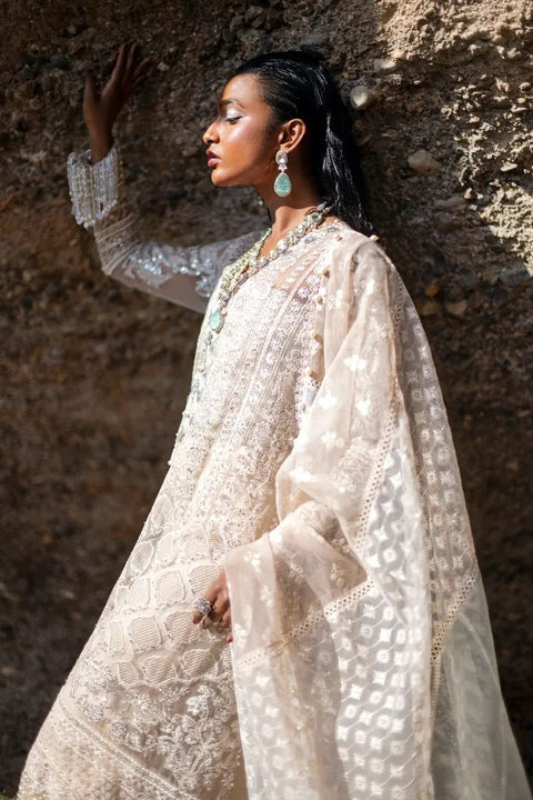 Sana Safinaz Ready to Wear Luxury Lawn 23 01A