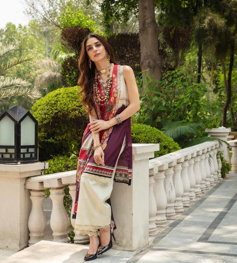 Sapphire Eid Lawn Ready to Wear Collection 38
