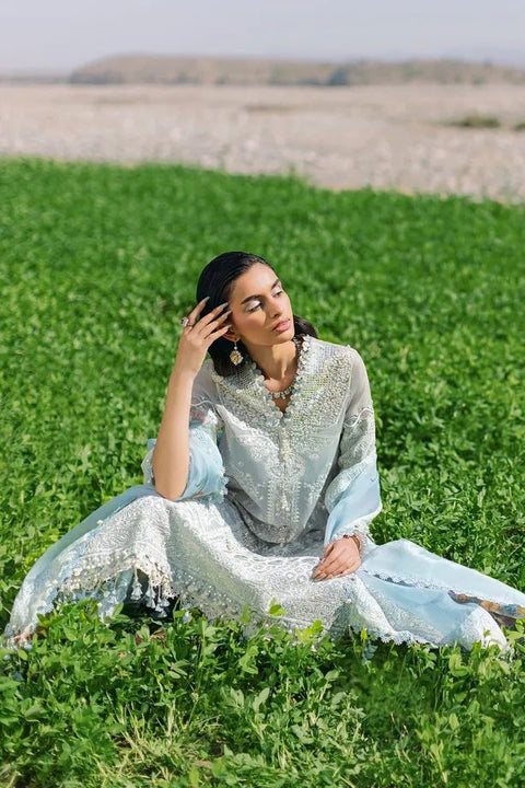 Sana Safinaz Ready to Wear Luxury Lawn 23 05B