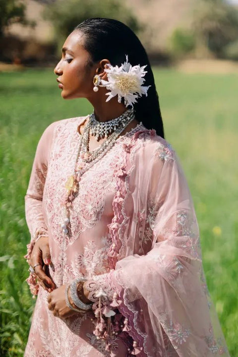 Sana Safinaz Ready to Wear Luxury Lawn 23 06A