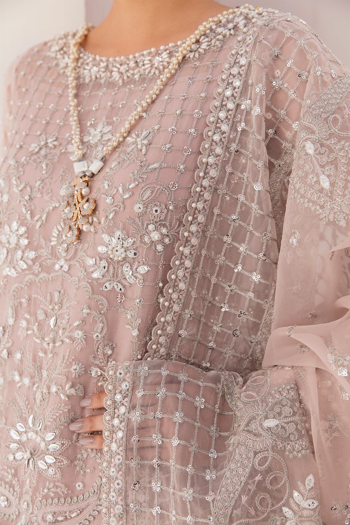 Baroque Chantelle Formal Collection 05