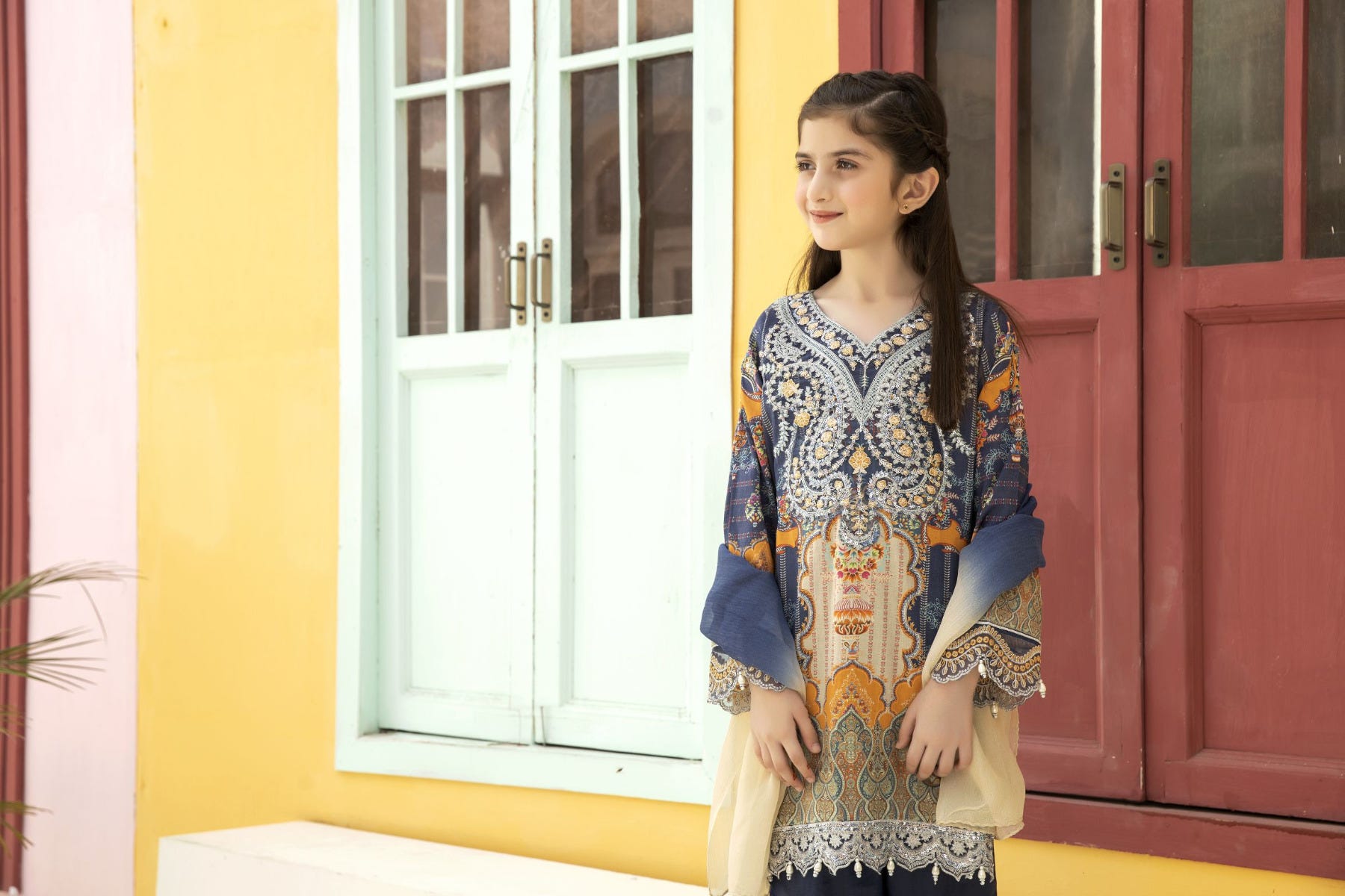 Kids Mona Ready to Wear 3 Pcs Embroidered Lawn Collection 09