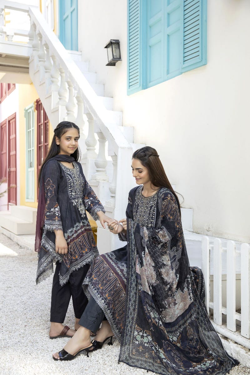 Mona Ready to Wear 3 Pcs Embroidered Lawn Collection 08