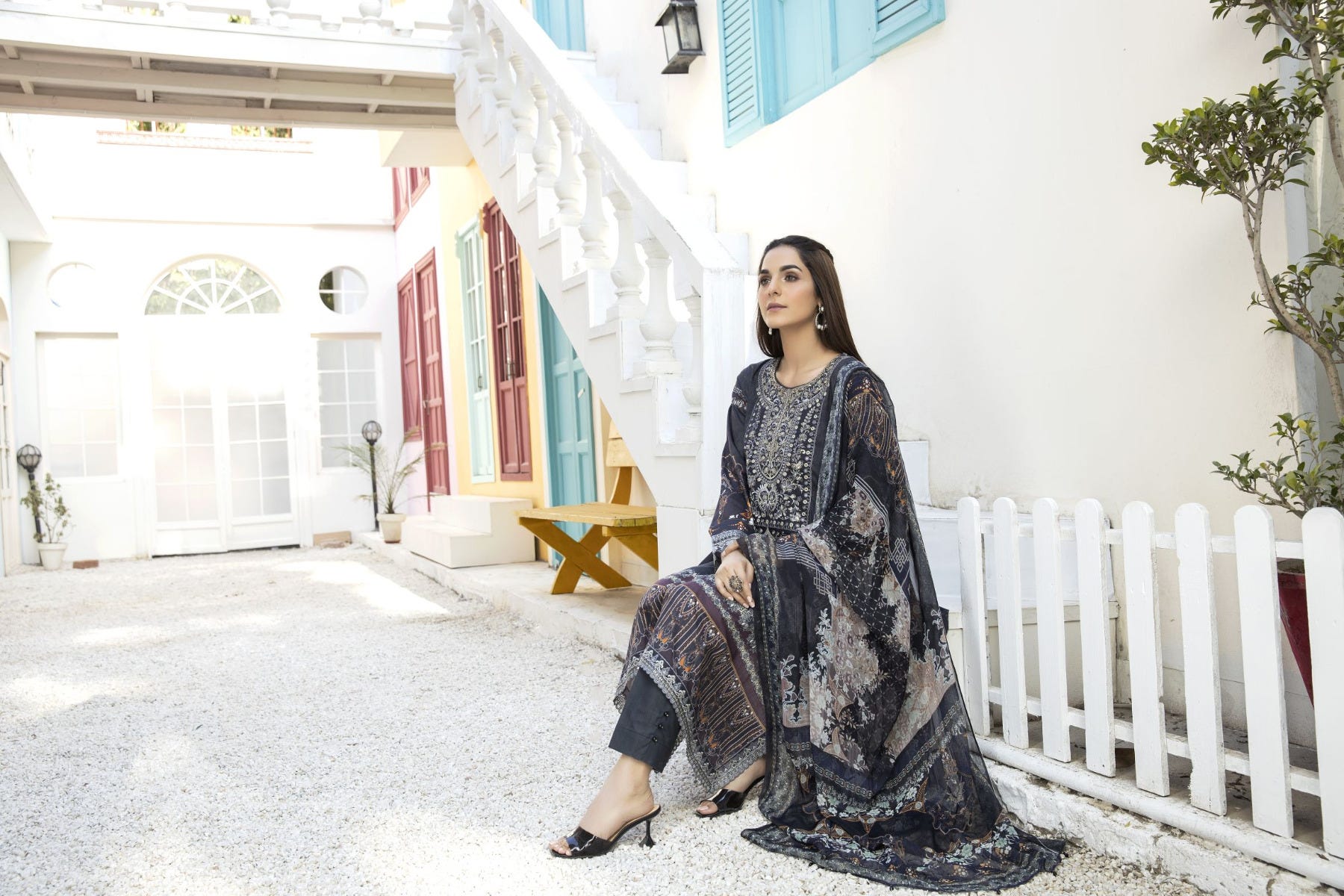 Mona Ready to Wear 3 Pcs Embroidered Lawn Collection 08