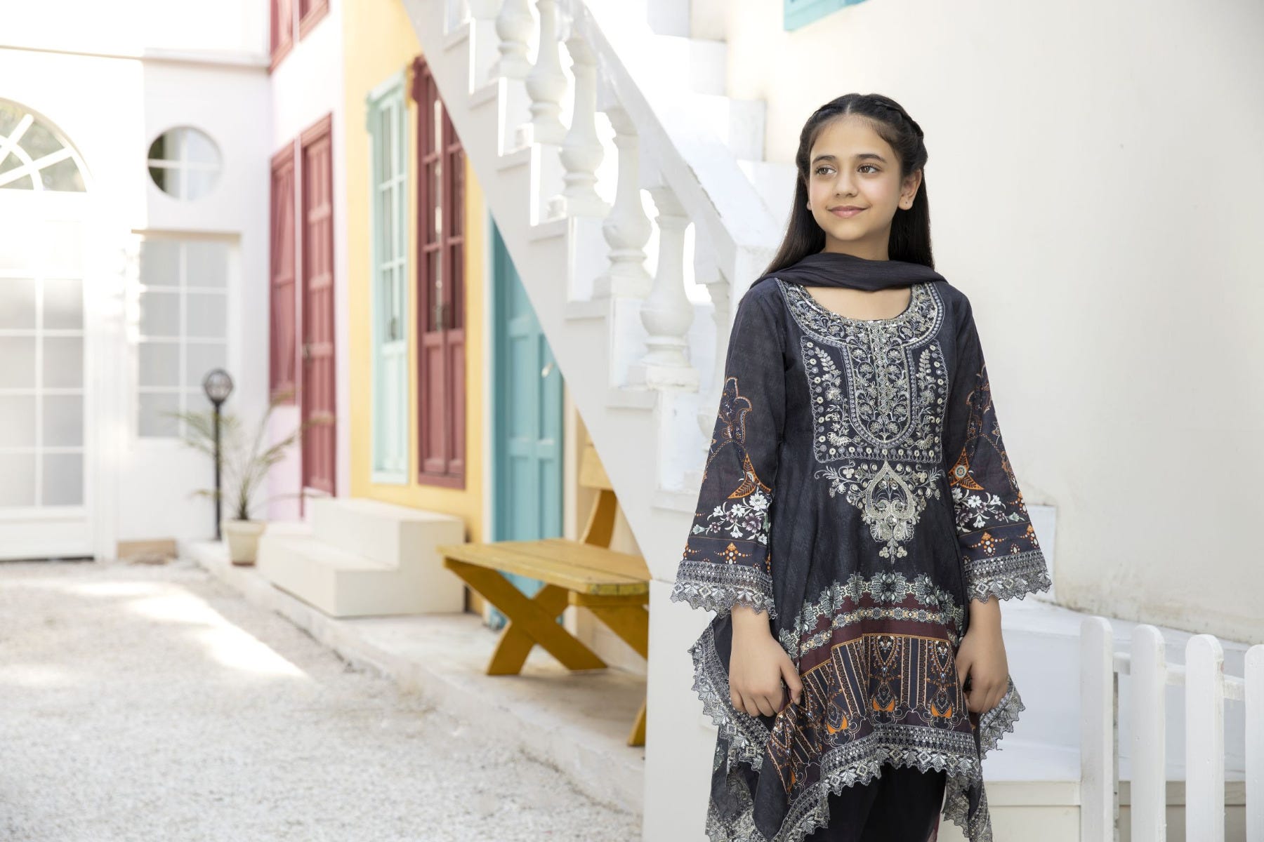 Kids Mona Ready to Wear 3 Pcs Embroidered Lawn Collection 08