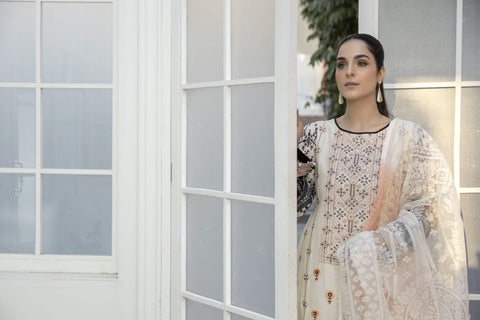 Mona Ready to Wear 3 Pcs Embroidered Lawn Collection 03
