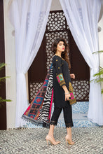 Gulwarun Winter Ready to Wear 3Pcs Embroidered Collection 04