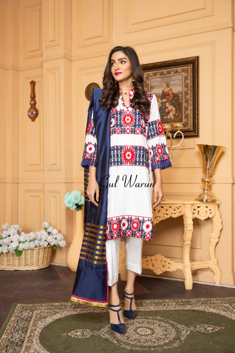 Winter Ready to Wear Embroidered Collection by Gulwarun 02