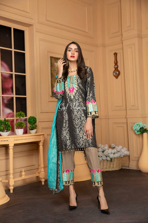 Winter Ready to Wear Embroidered Collection by Gulwarun 08