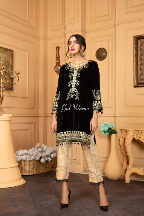 Velvet Ready to Wear Embroidered Collection by Gulwarun 11