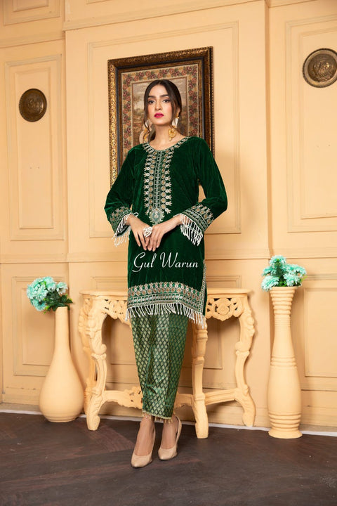 Velvet Ready to Wear Embroidered Collection by Gulwarun 10