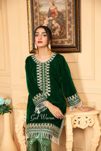Velvet Ready to Wear Embroidered Collection by Gulwarun 10